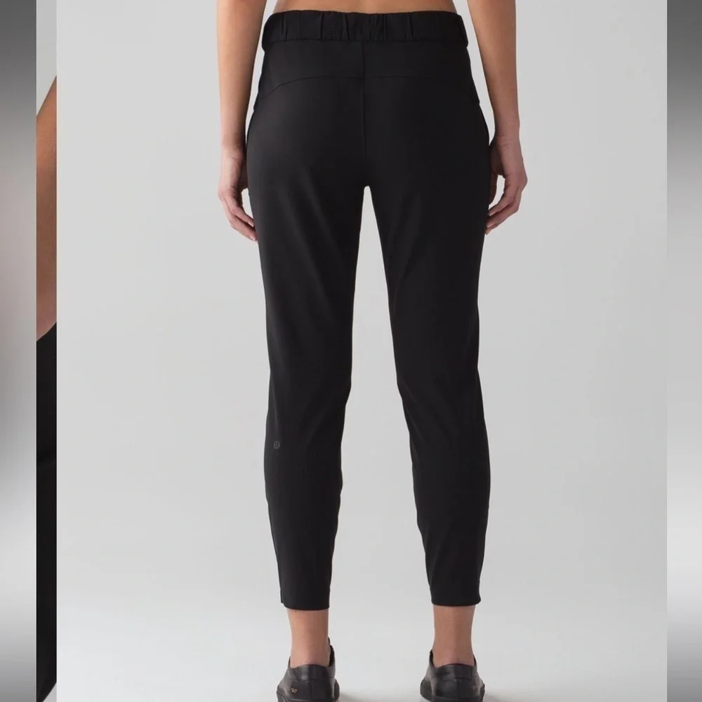 Lululemon Pants Womens 6 On The Fly Jogger 27